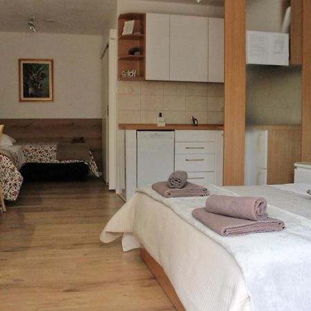 Studio Laura-Spacious Studio On The Main Beach Makarska Buitenkant foto