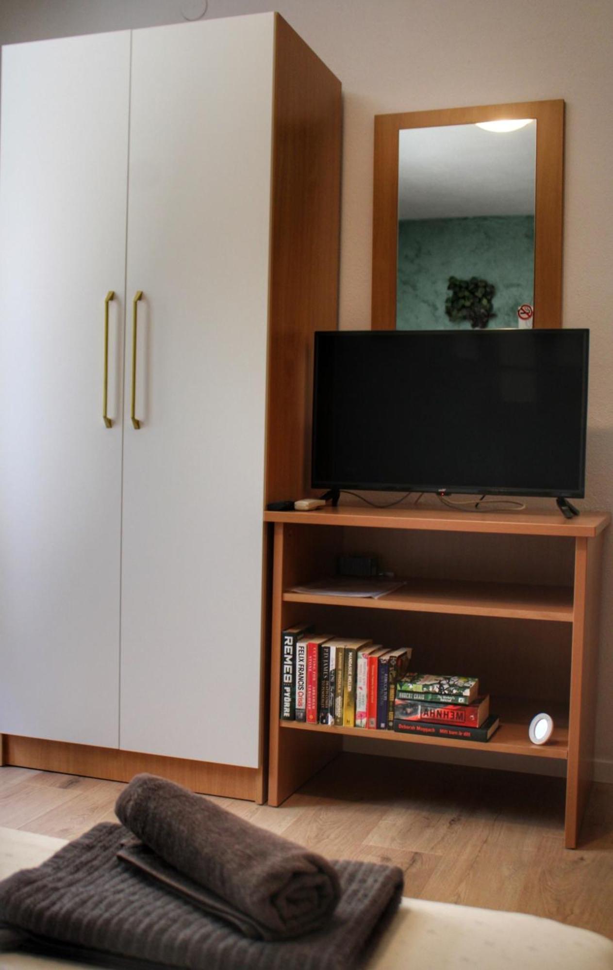 Studio Laura-Spacious Studio On The Main Beach Makarska Buitenkant foto