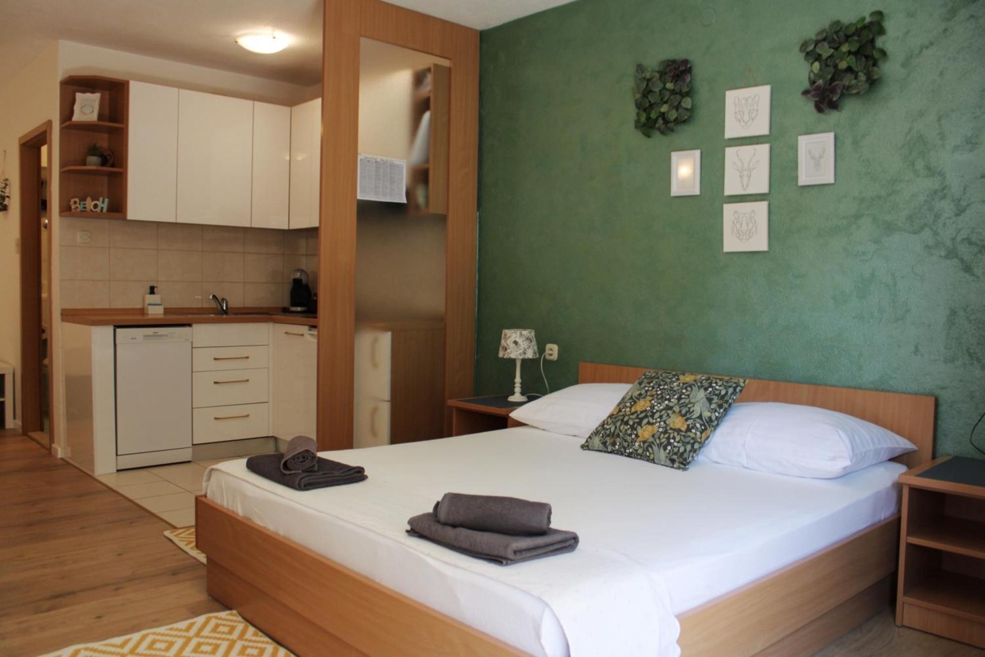 Studio Laura-Spacious Studio On The Main Beach Makarska Buitenkant foto