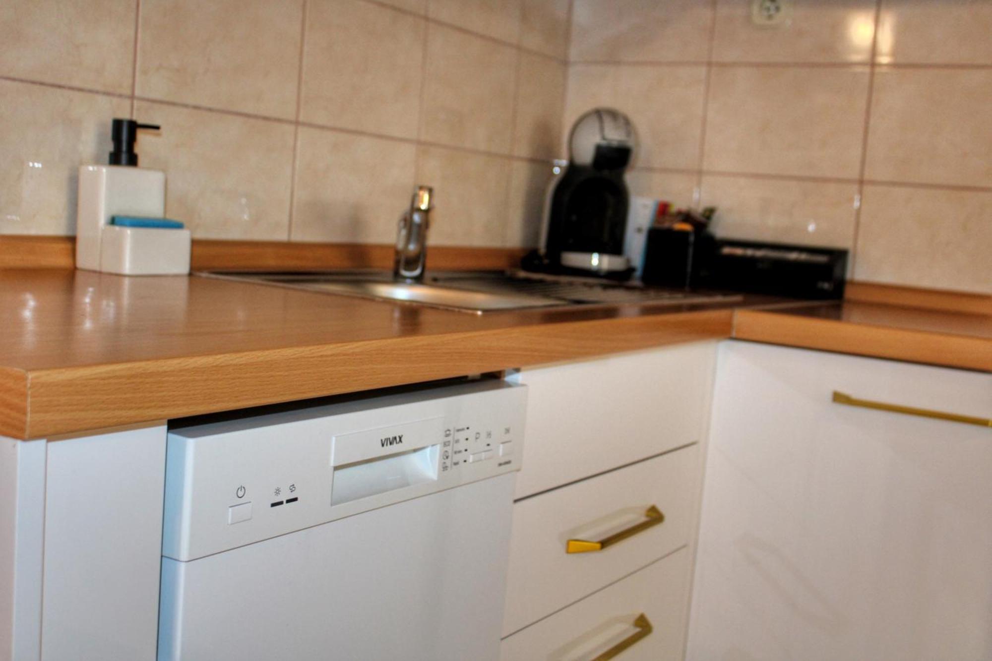 Studio Laura-Spacious Studio On The Main Beach Makarska Buitenkant foto