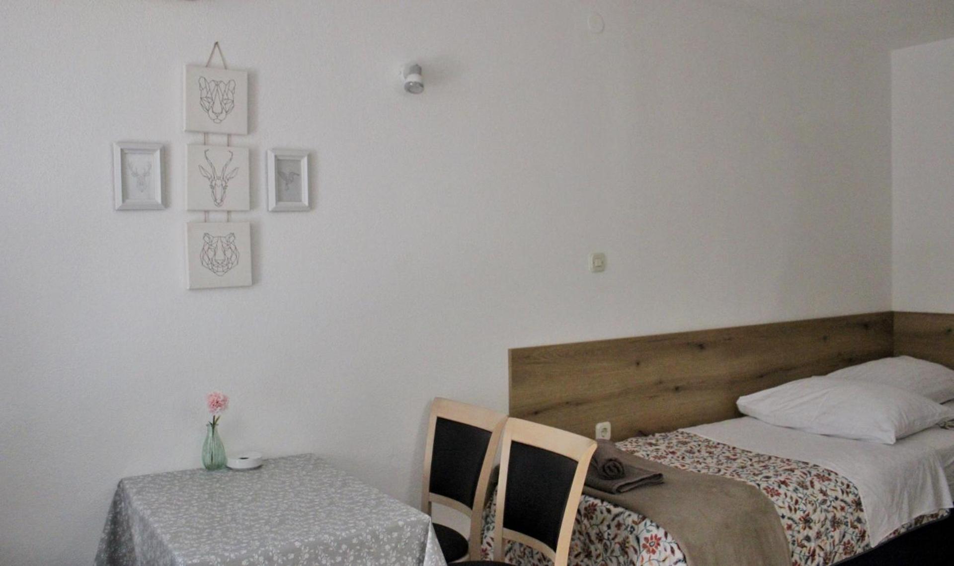 Studio Laura-Spacious Studio On The Main Beach Makarska Buitenkant foto
